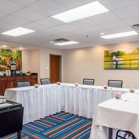 Hampton Inn & Suites Hopkinsville Exterior photo
