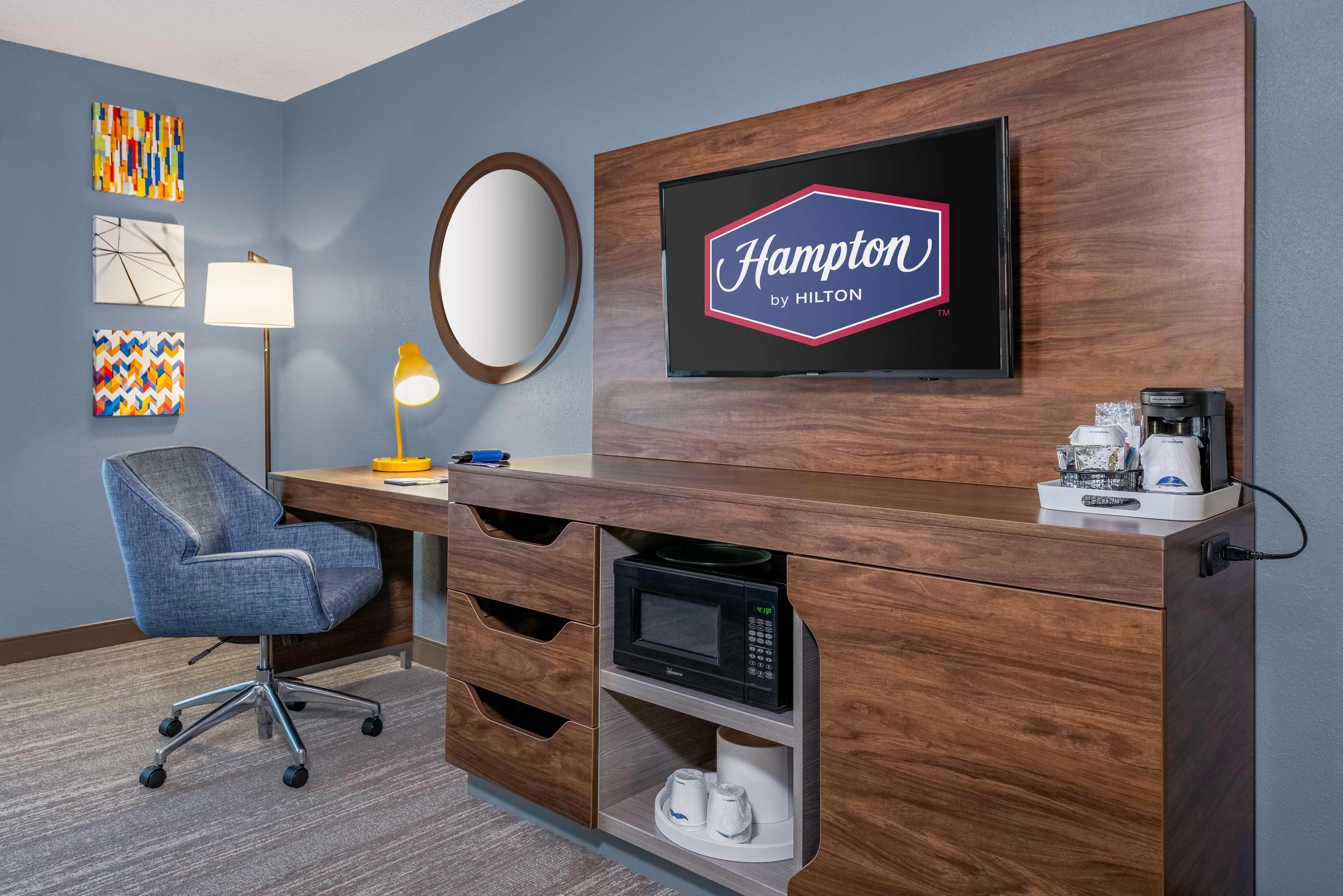 Hampton Inn & Suites Hopkinsville Exterior photo