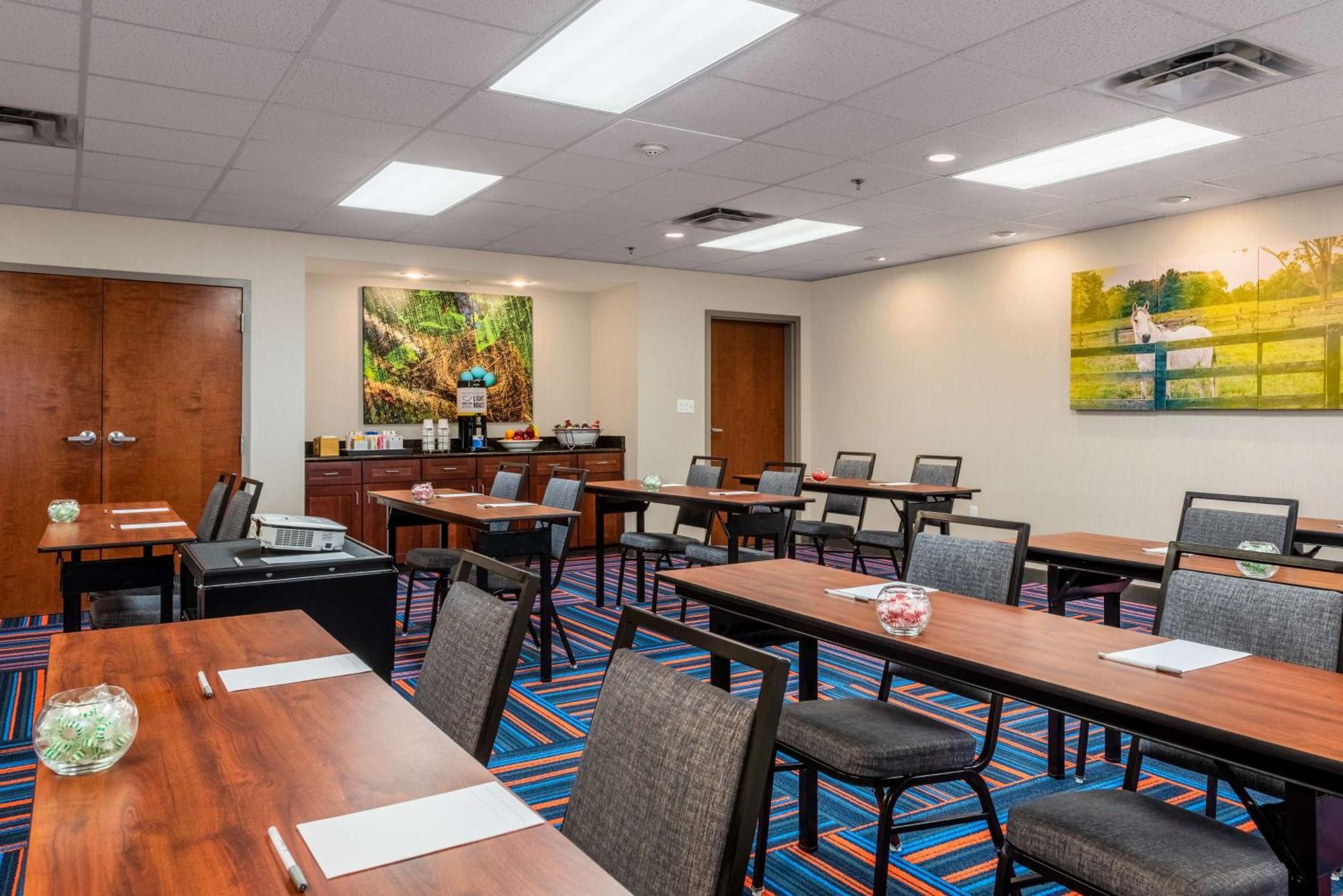 Hampton Inn & Suites Hopkinsville Exterior photo