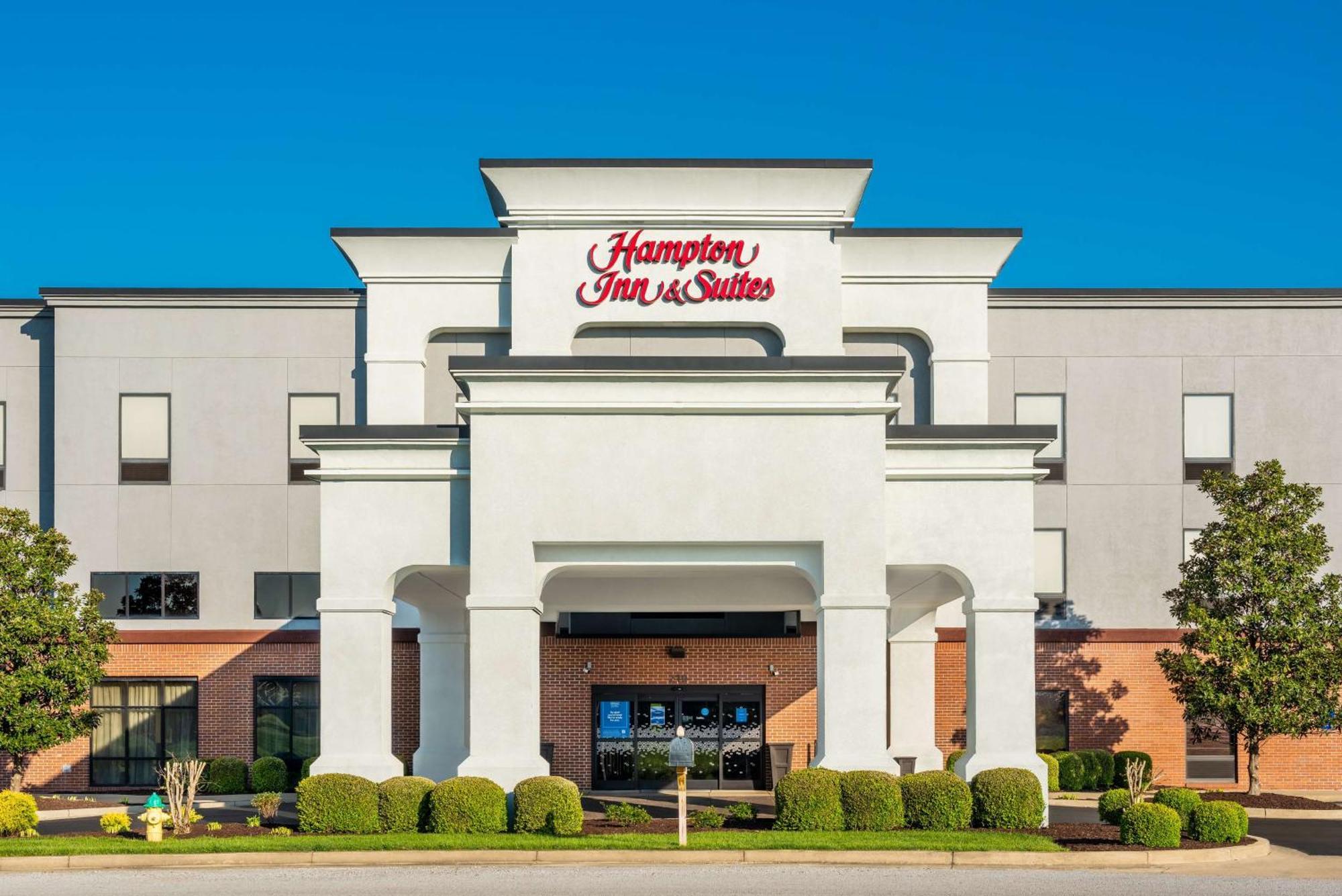 Hampton Inn & Suites Hopkinsville Exterior photo