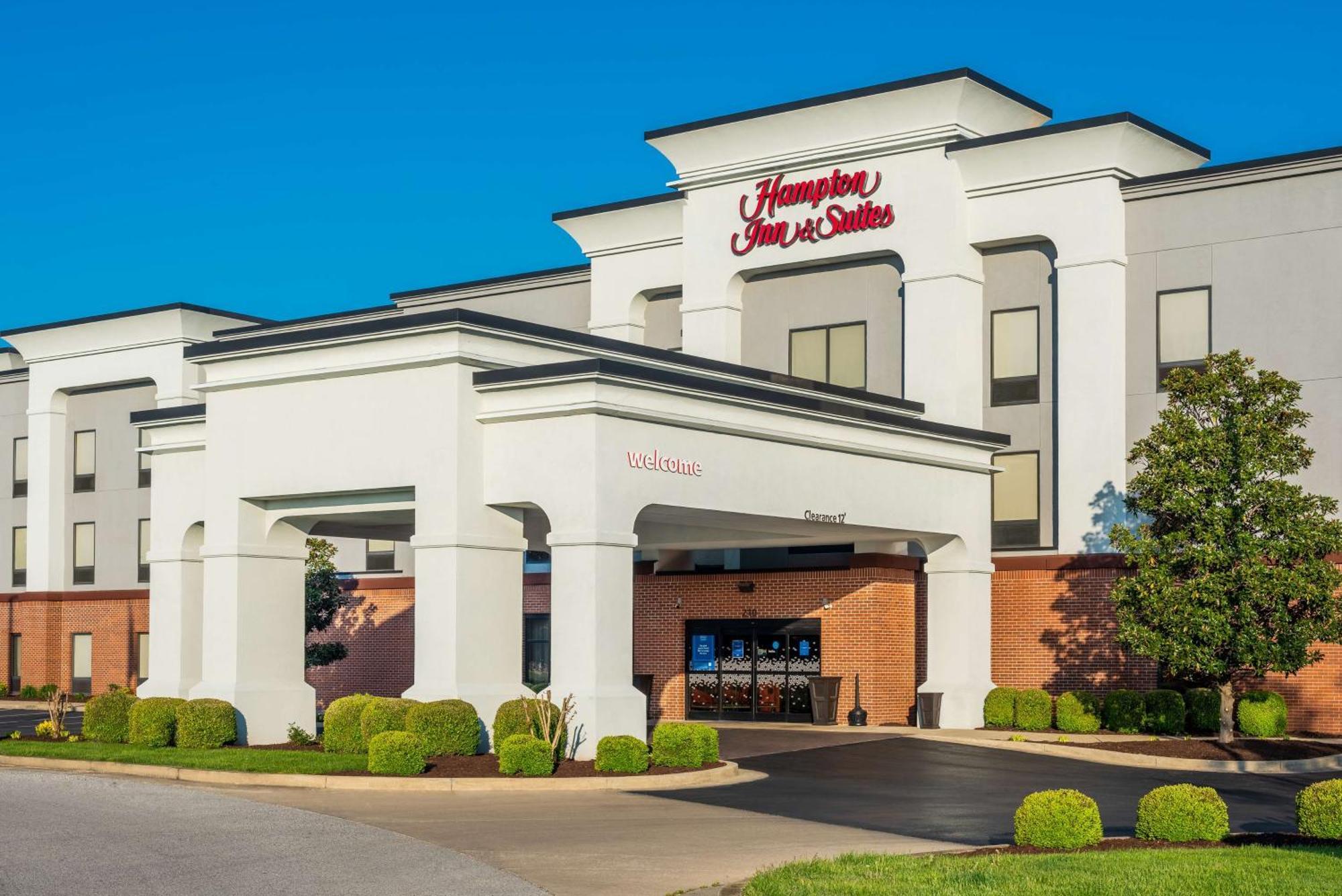 Hampton Inn & Suites Hopkinsville Exterior photo