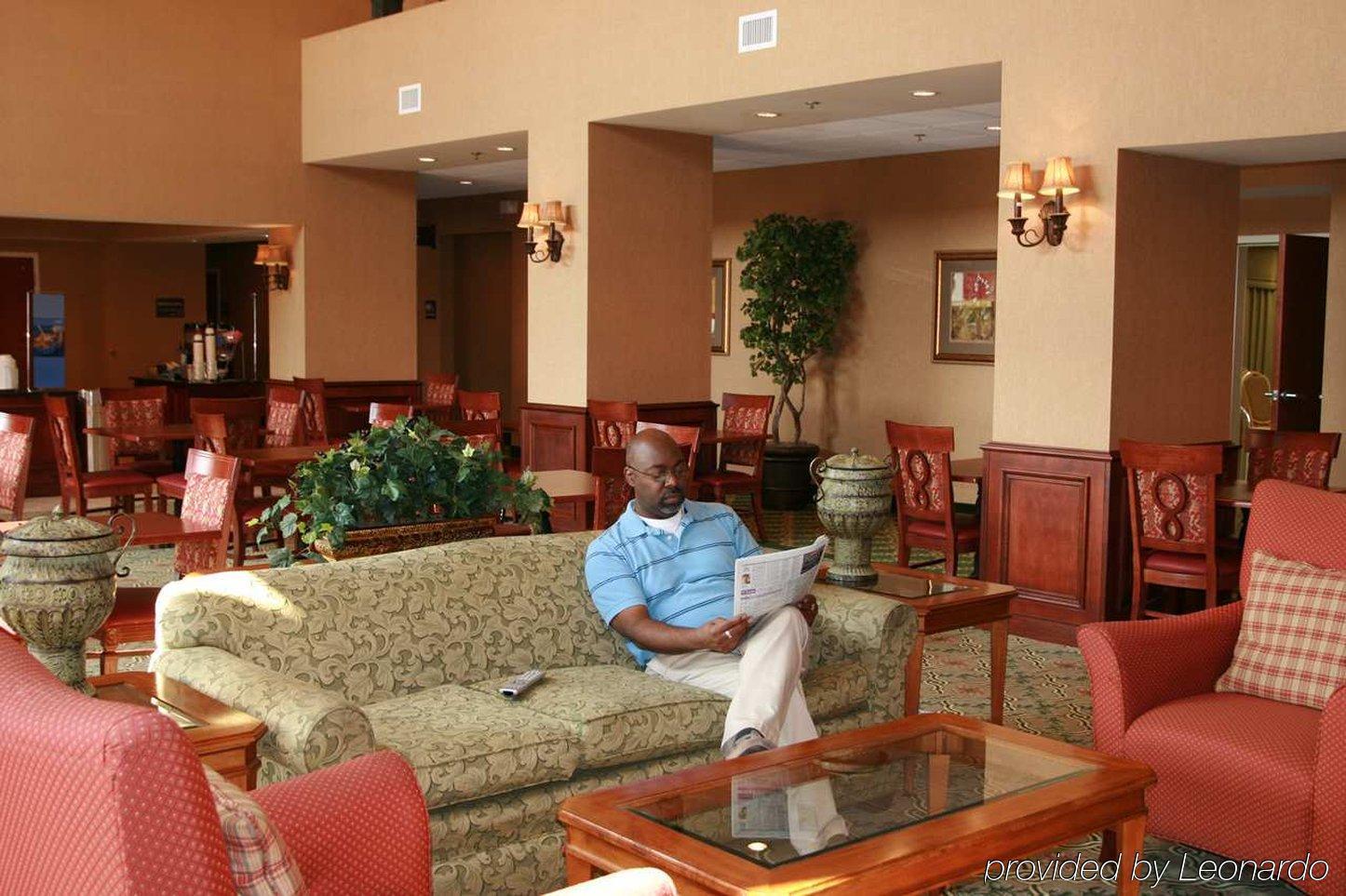 Hampton Inn & Suites Hopkinsville Interior photo