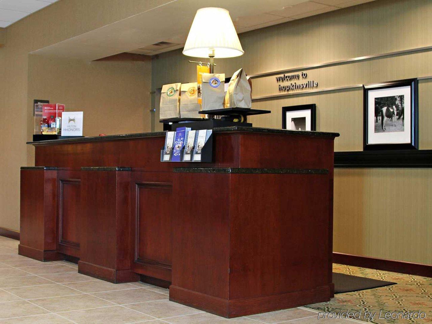 Hampton Inn & Suites Hopkinsville Exterior photo